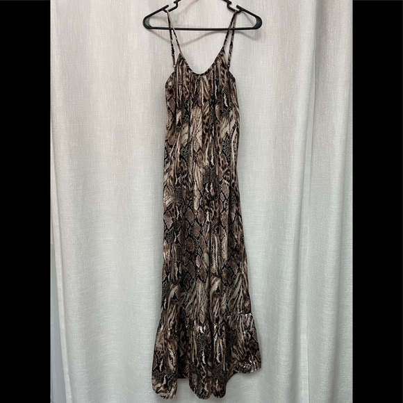 Low back Maxi - Picture 4 of 4